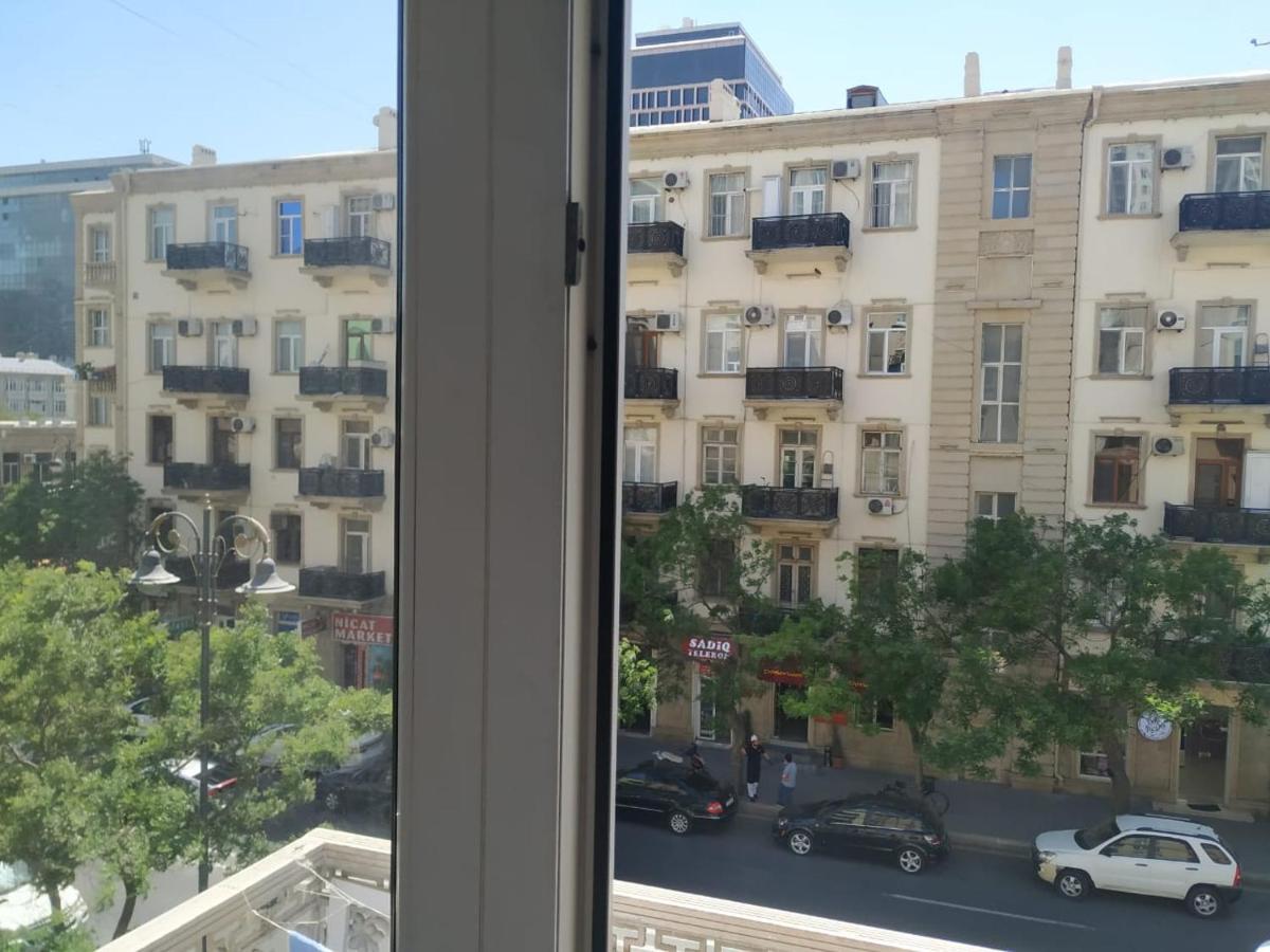 Between 28may Metro Station And National Boulevard Seaside Park * Baku